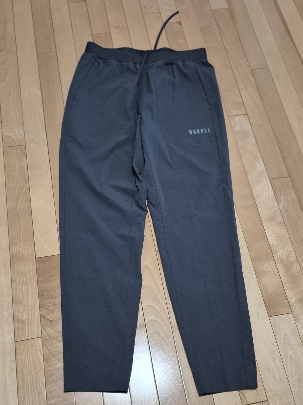 NOBULL Ladies Grey Performance Jogger Pants & Hat